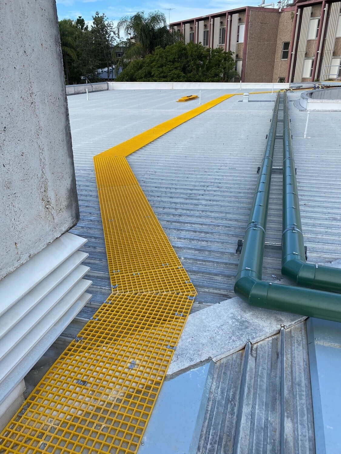 40 mm FRP Moulded Grating Mesh for Rooftop & Industrial Walkways
