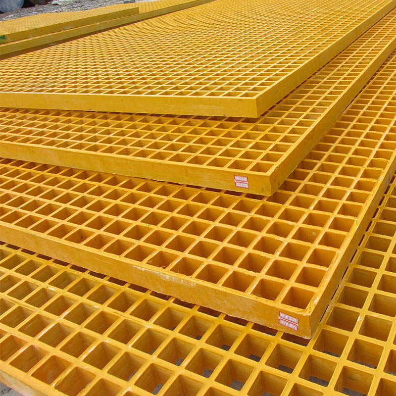 Standard Weight 50&times;50&times;50 mm FRP Gratings Walkway for Solar Rooftop Areas.   1753398557